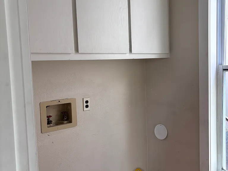 Washer/Dryer hook up