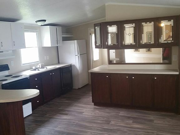 2nd image of 921 Lindsey St
