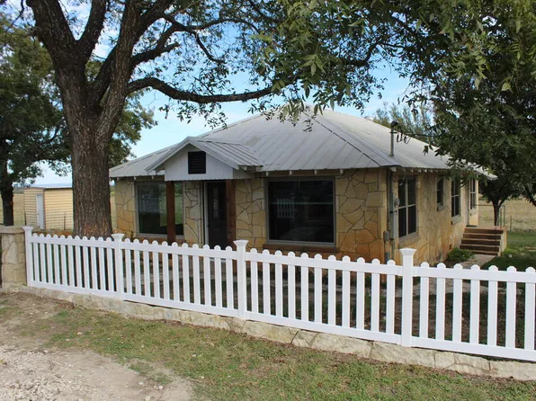 131 Big Joshua Creek Rd, Comfort, TX 78013
