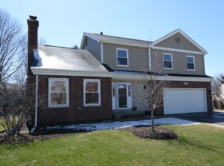 1055 Honeysuckle Dr, Wheeling, IL 60090