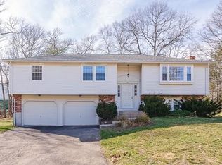 46 Waterford Dr, Weymouth, MA 02188