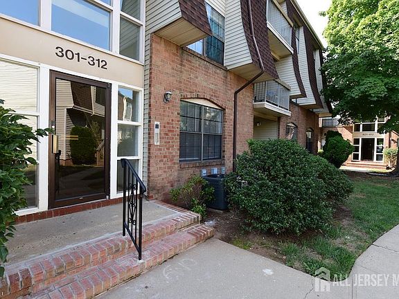 2nd image of 302 Hidden Village Dr