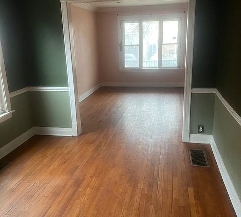 5th image of 4047 N Kilbourn Ave