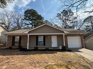 111 Point West Cir, Little Rock, AR 72211