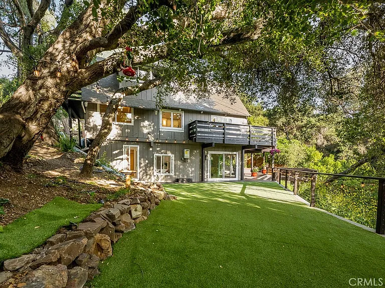 21670 Encina Rd — Photo 2