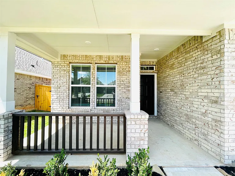 216 Catalina Cove Dr — Photo 4