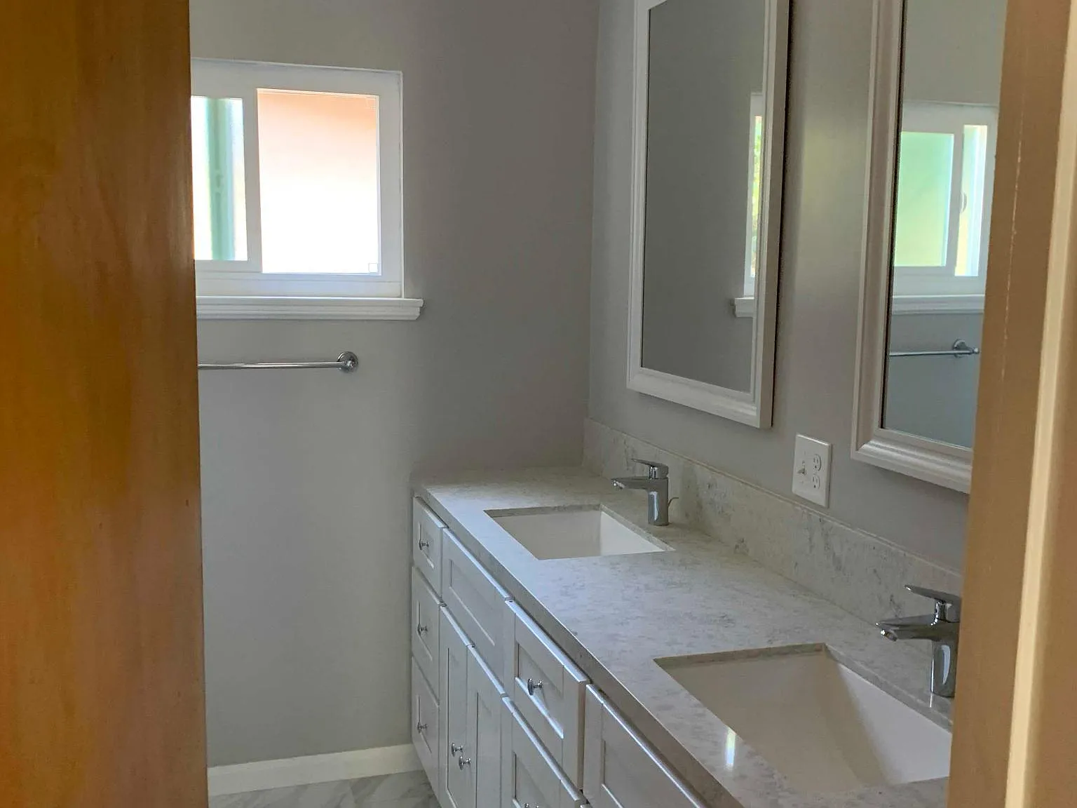 1205 Alexandria Dr — Photo 3