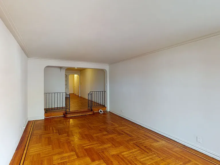 600 W 218th St #4A — Photo 2