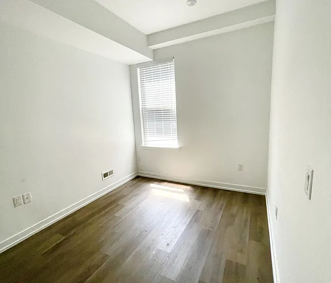 1342 N Marston St #2B2B — Photo 8