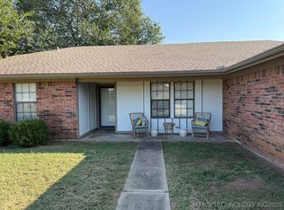 5211 Roadrunner Dr, Durant, OK 74701