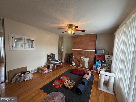 5th image of 302 Wentworth Dr
