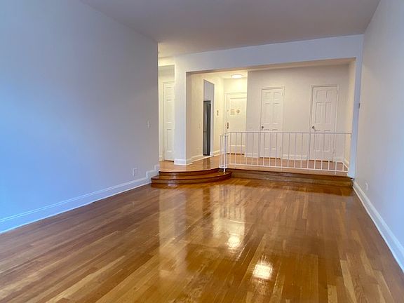 3rd image of 340 W 55th St #6N