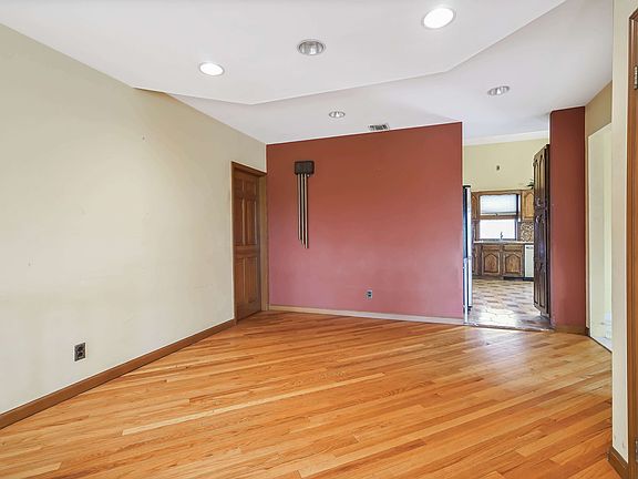4th image of 85-15 165th Ave