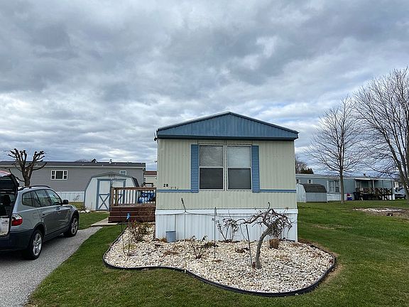 4th image of 28 Jacqueline Dr
