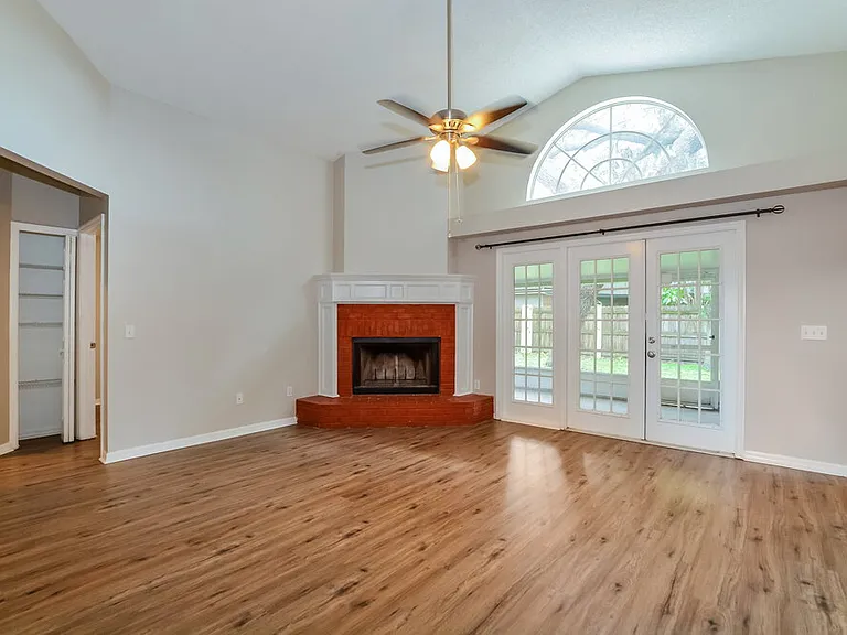 957 Piedmont Oaks Dr — Photo 4