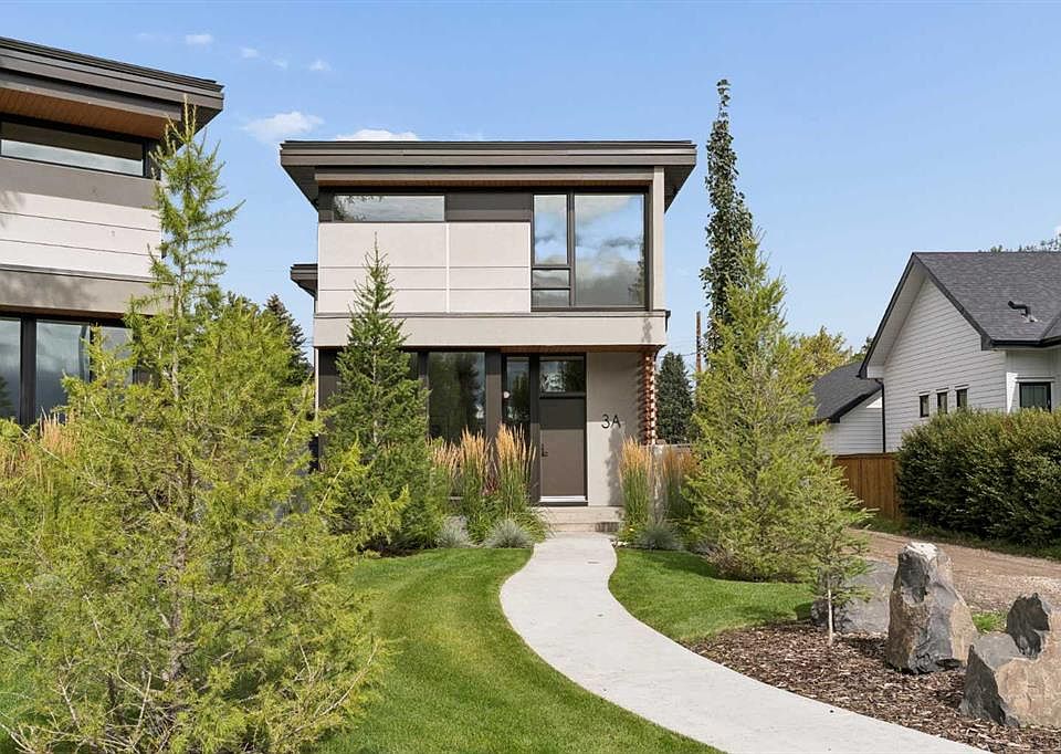 1st image of 3A S Willow Cres SW