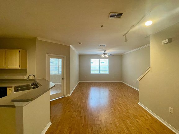 2nd image of 2428 Legacy Lake Dr