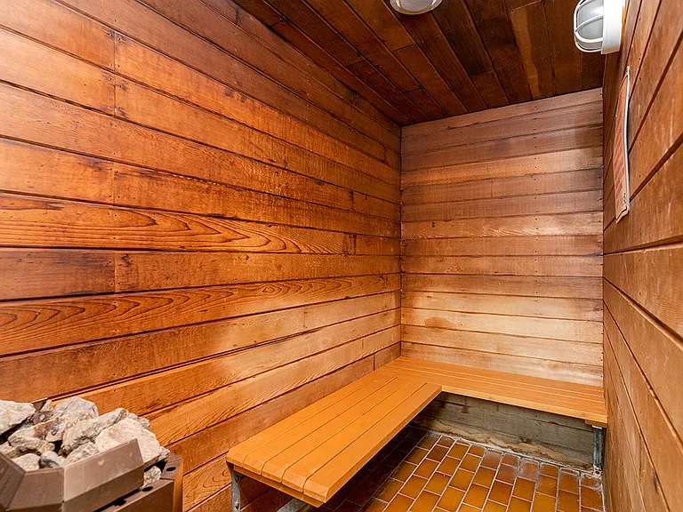 135 Niakwa Rd — Photo 6
