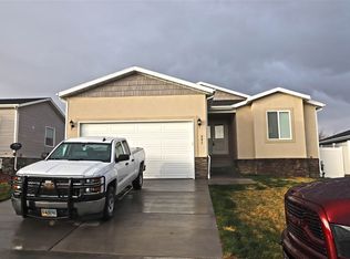 241 Horseshoe Dr, Rock Springs, WY 82901