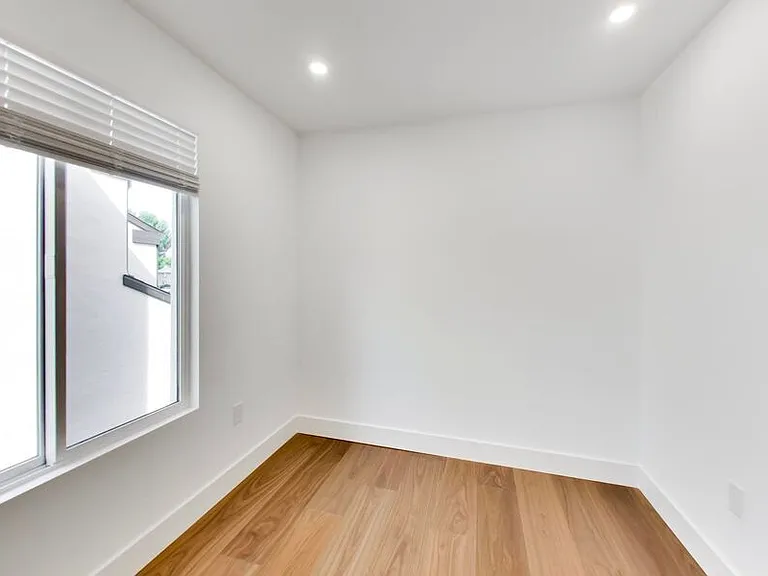 4017 San Francisco Ter — Photo 13