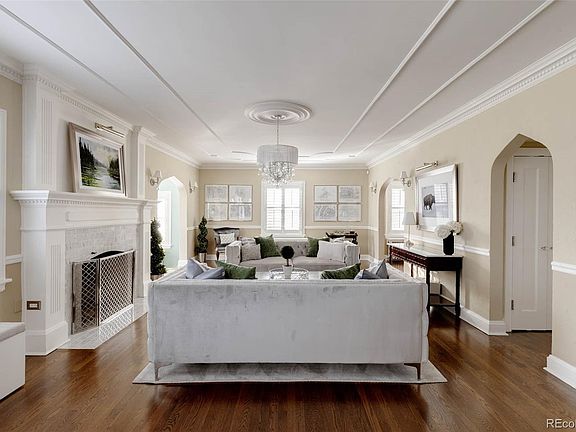 3rd image of 5525 E 17th Avenue Parkway