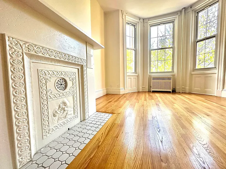 222 N Henry St #2 — Photo 2