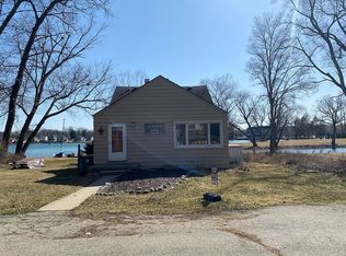 8147 Farrant Dr, Commerce Township, MI 48382
