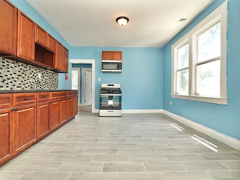 162 W End Ave #2 — Photo 10