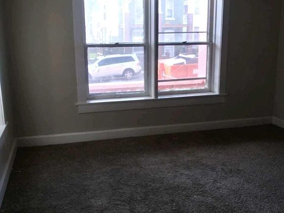 3rd image of 321 Olive St