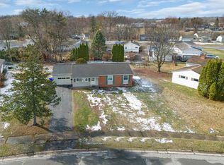 210 Westmar Dr, Rochester, NY 14624