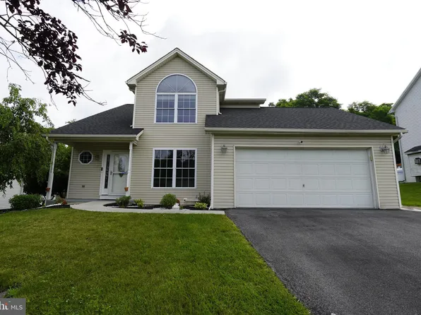 1861 Pebble Ct, Harrisburg, PA 17110