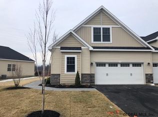 6 Jordan Ct, Latham, NY 12210