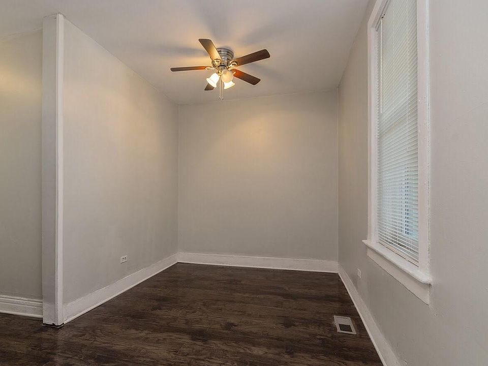 1st image of 10514 S Maryland Ave #1