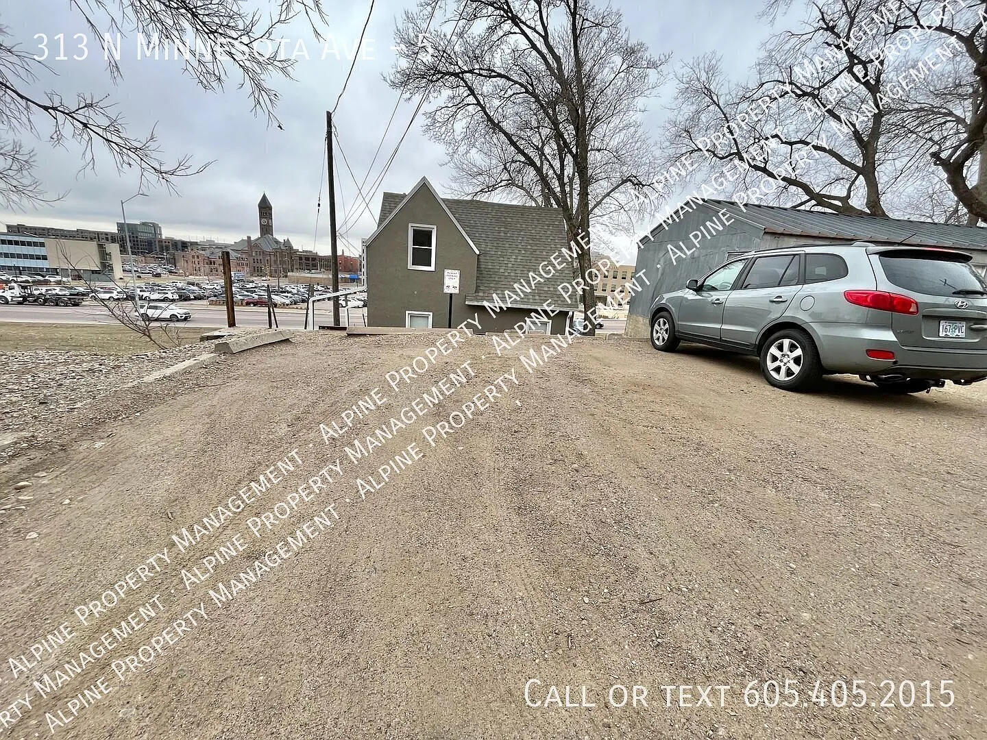 2 Bed Apartment near Downtown! — Photo 2