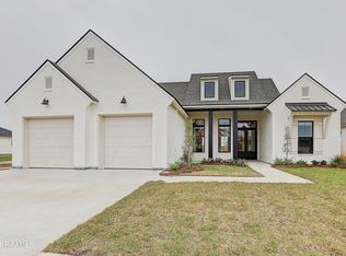 104 Windmill Palm Ln, Broussard, LA 70518