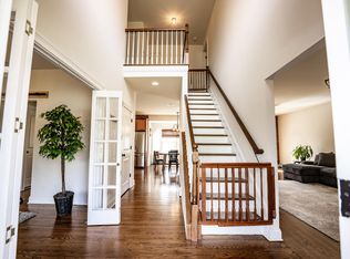 400 Oxhead Rd, Stony Brook, NY 11790