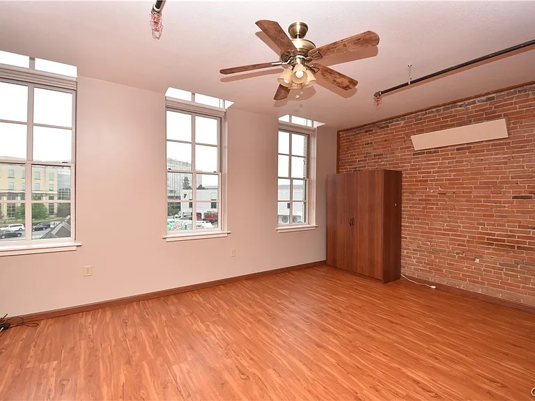 150 Court St #3 — Photo 3