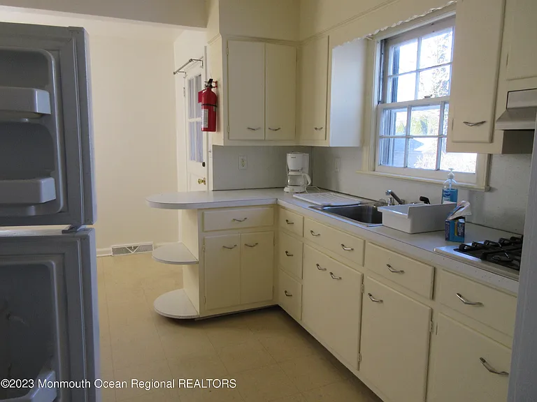 323 15th Ave #1 — Photo 12