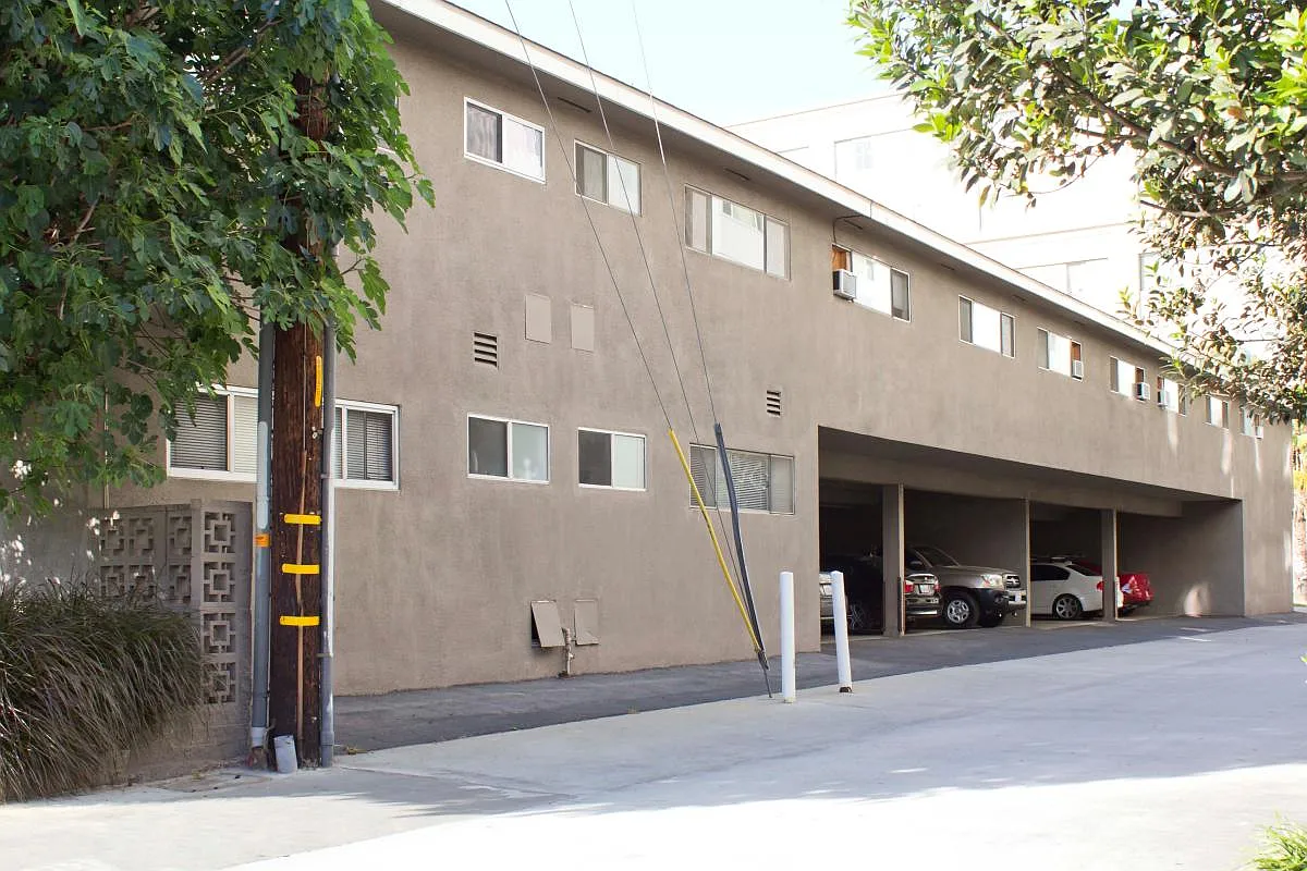 Building Photo - 18 N 4th St #6