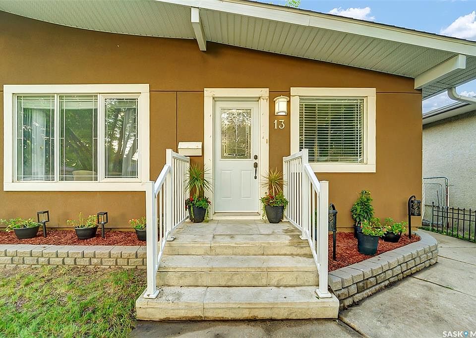 1st image of 13 CARLETON DRIVE