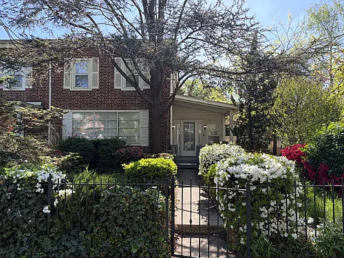2825 Yorkship Rd Photo 1