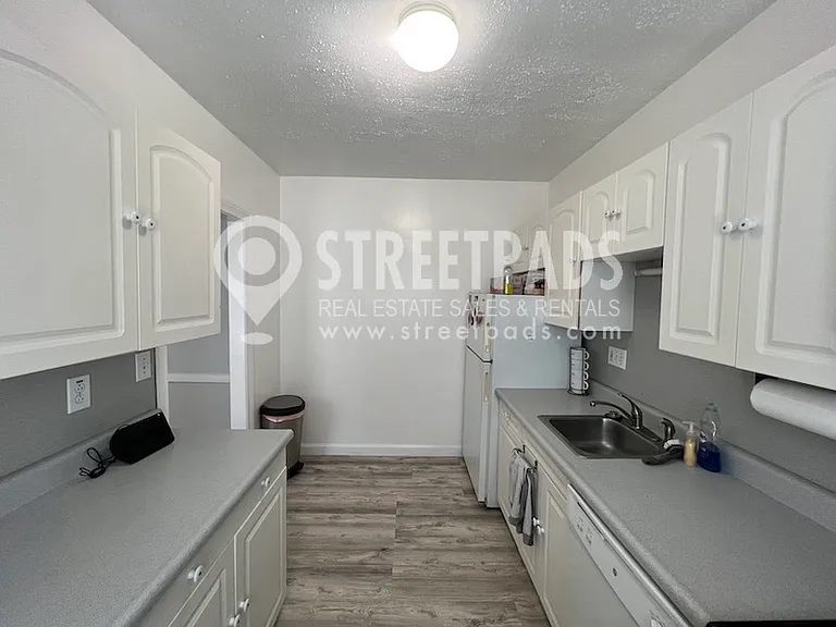 1161 Beacon St #5 — Photo 6