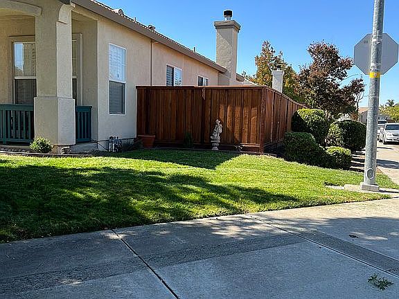 5th image of 1389 Michael Dr
