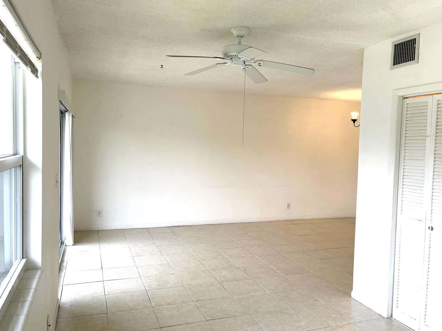 1 bed, 1.5 bath, 850 sqft, $1,500 — Photo 4