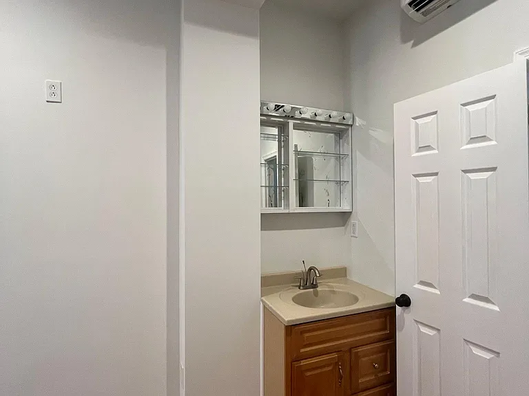 2109 S 15th St #1F — Photo 18