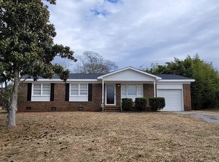 1349 Chilton Dr, Fayetteville, NC 28314