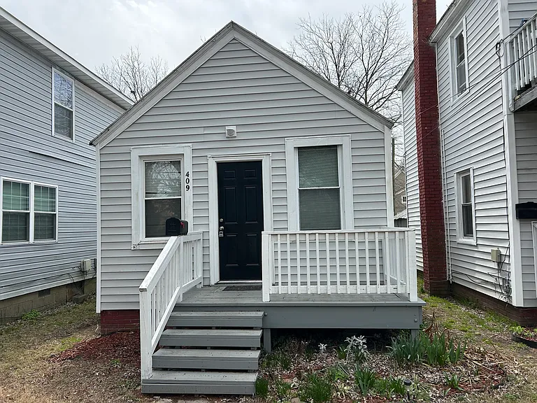 409 Lee St — Photo 1