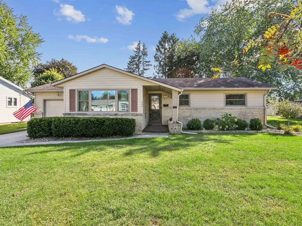2529 38th St, Two Rivers, WI 54241