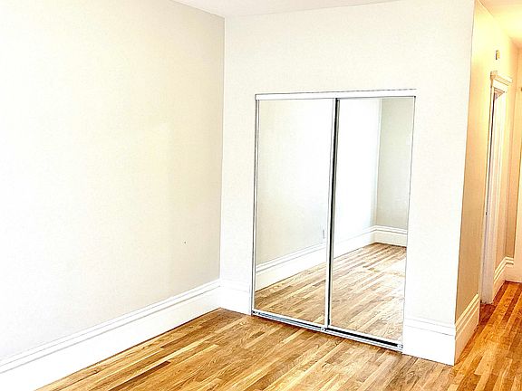 3rd image of 711 Leavenworth St APT 49
