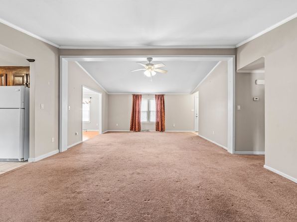 23 Lincoln Cir, Carver, MA 02330